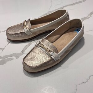 Aerosoles Women's Metallic Gold Nuwsreel Moccasin Vegan Loafers Shoes Size 7.5